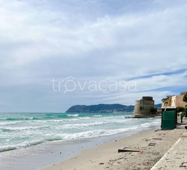 appartamento in vendita ad Alassio