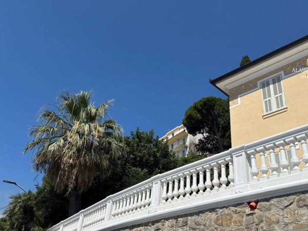 appartamento in vendita ad Alassio in zona Solva