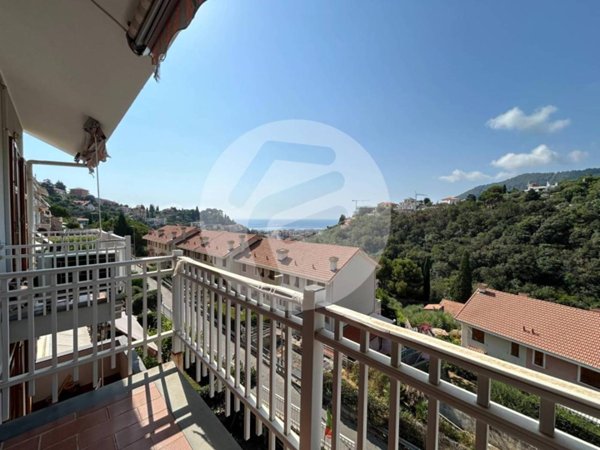 casa indipendente in vendita ad Alassio