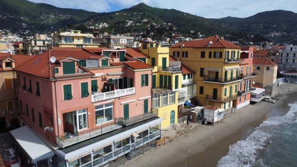 appartamento in vendita ad Alassio