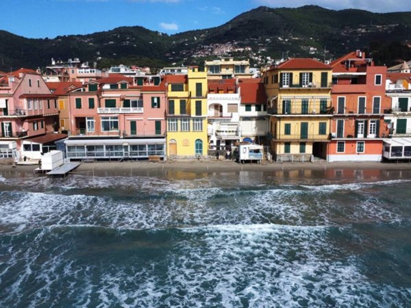 appartamento in vendita ad Alassio