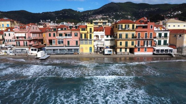 appartamento in vendita ad Alassio