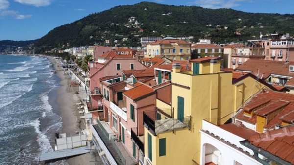 appartamento in vendita ad Alassio