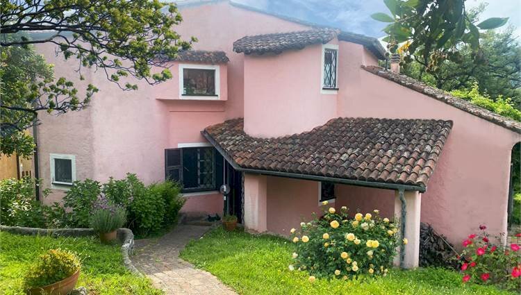 casa indipendente in vendita ad Alassio