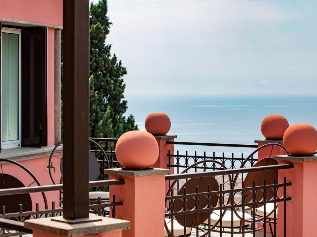 appartamento in vendita ad Alassio