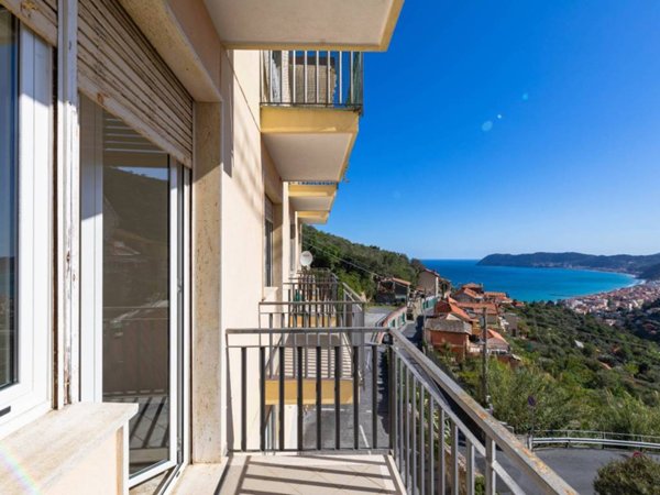 appartamento in vendita ad Alassio in zona Solva