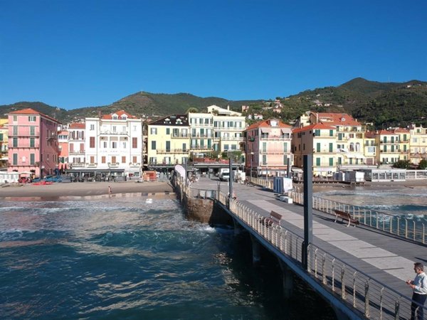 appartamento in vendita ad Alassio