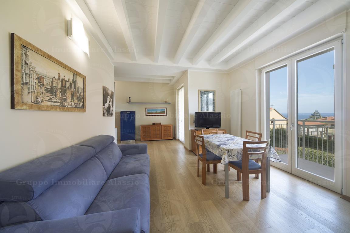 appartamento in vendita ad Alassio