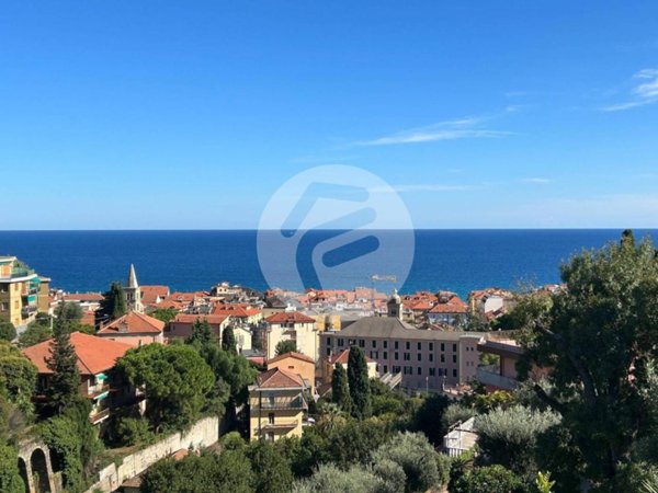 appartamento in vendita ad Alassio