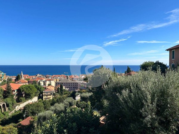 appartamento in vendita ad Alassio
