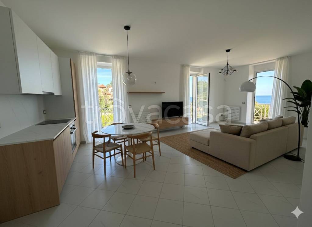 appartamento in vendita ad Alassio