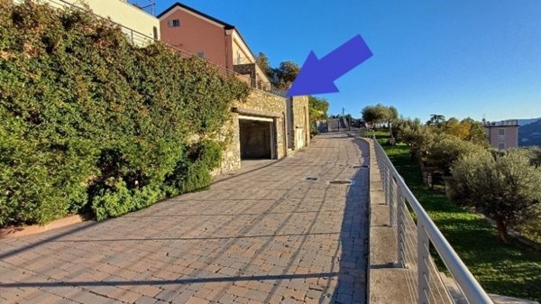 negozio in vendita ad Alassio