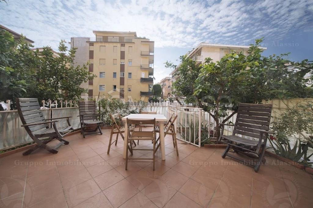 appartamento in vendita ad Alassio