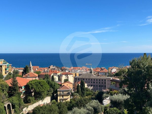 appartamento in vendita ad Alassio