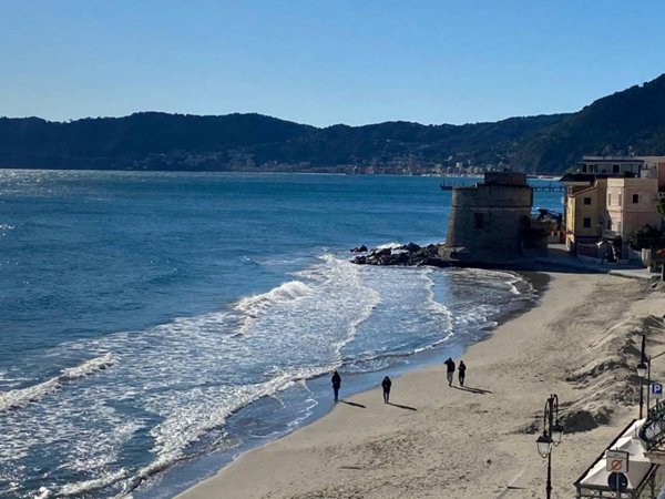 appartamento in vendita ad Alassio