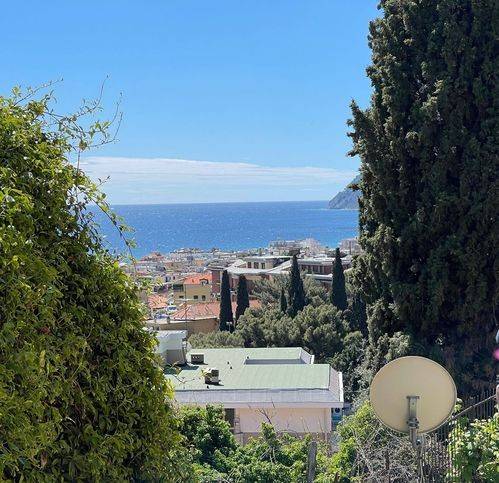 appartamento in vendita ad Alassio