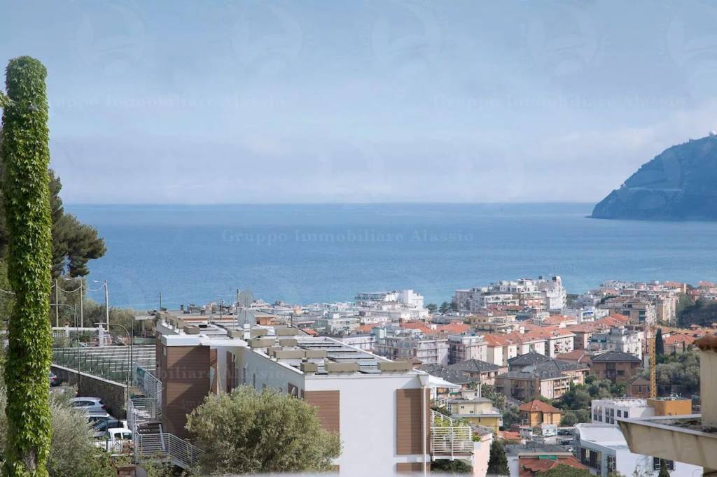 appartamento in vendita ad Alassio