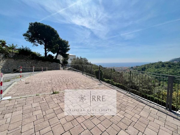 appartamento in vendita ad Alassio
