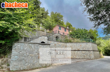 casa indipendente in vendita ad Alassio in zona Moglio