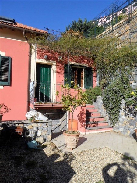 casa indipendente in vendita ad Alassio