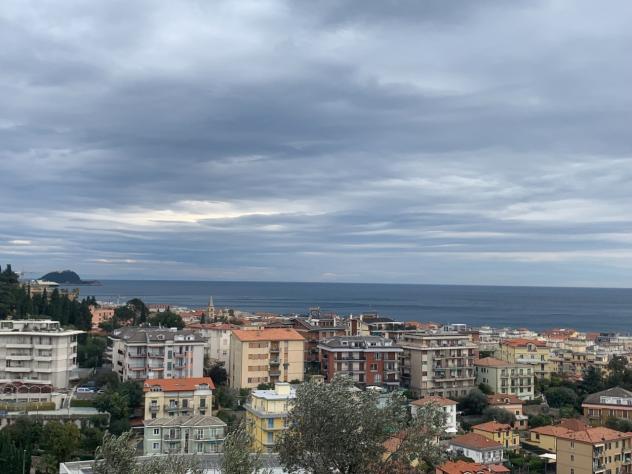 casa indipendente in vendita ad Alassio
