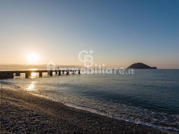 appartamento in vendita ad Alassio