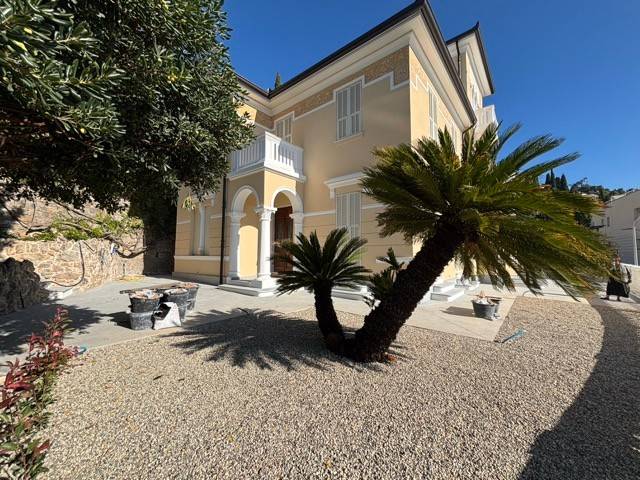 appartamento in vendita ad Alassio in zona Solva