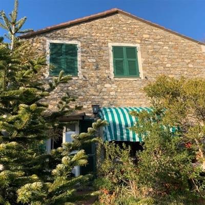 casa indipendente in vendita ad Alassio