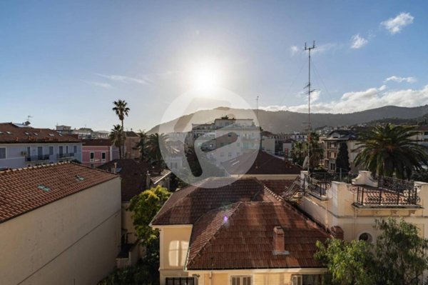appartamento in vendita ad Alassio