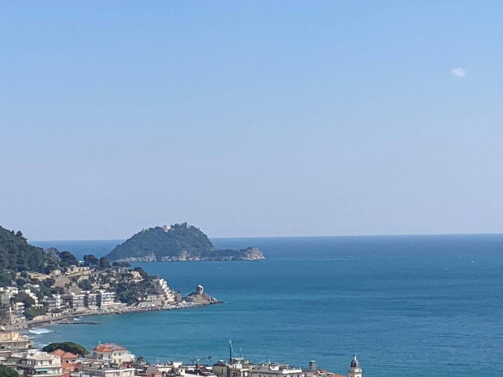 appartamento in vendita ad Alassio