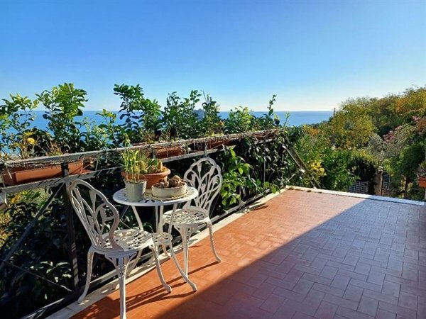 casa indipendente in vendita ad Alassio