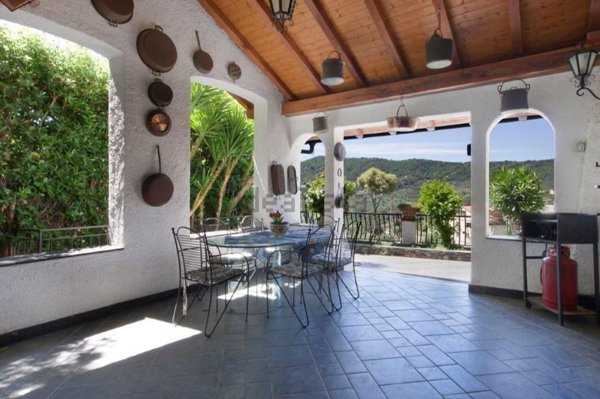 casa indipendente in vendita ad Alassio