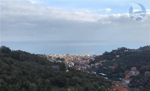 casa indipendente in vendita ad Alassio