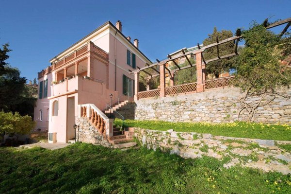 casa indipendente in vendita ad Alassio