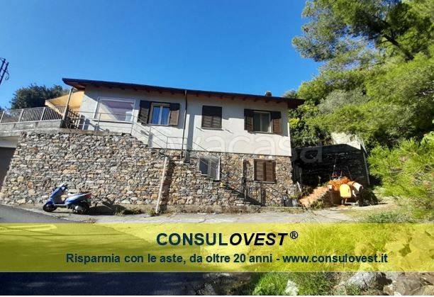 casa indipendente in vendita ad Alassio