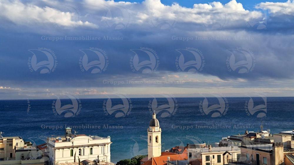 appartamento in vendita ad Alassio
