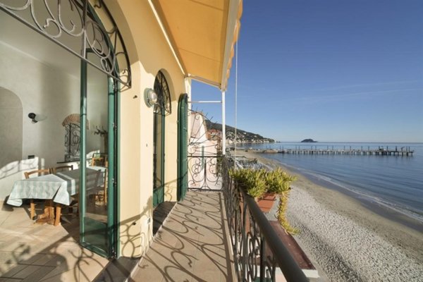 appartamento in vendita ad Alassio