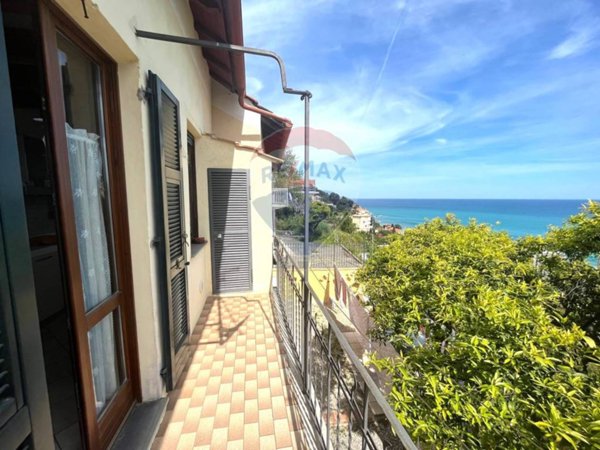 appartamento in vendita ad Alassio in zona Solva