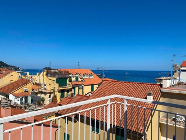 appartamento in vendita ad Alassio