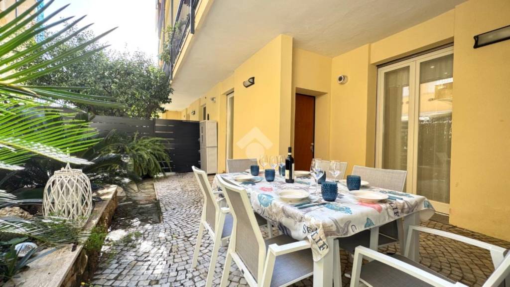 appartamento in vendita ad Alassio in zona Solva
