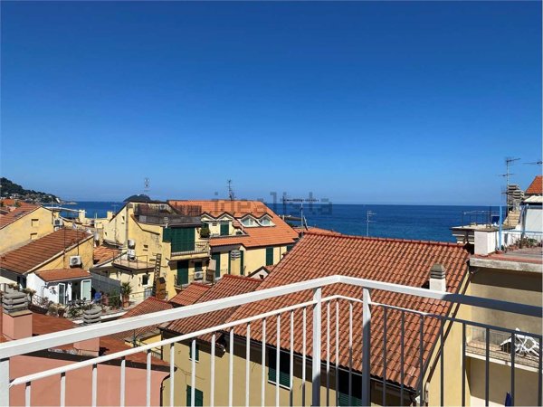 appartamento in vendita ad Alassio
