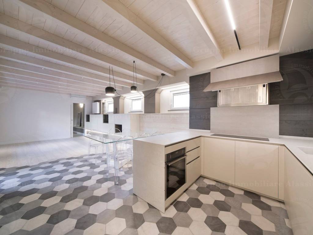 appartamento in vendita ad Alassio