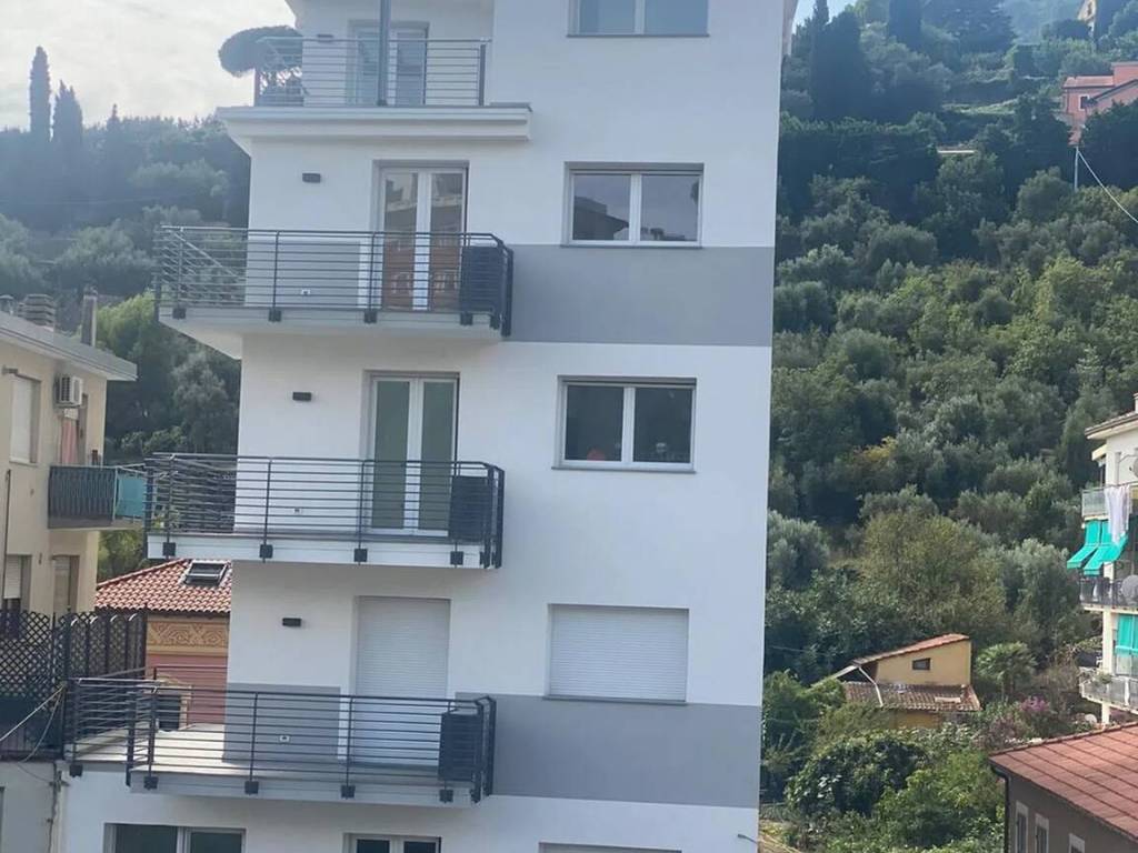 appartamento in vendita ad Alassio