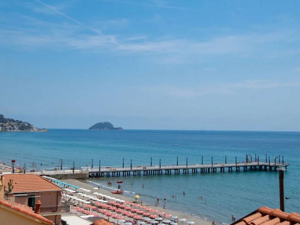 appartamento in vendita ad Alassio