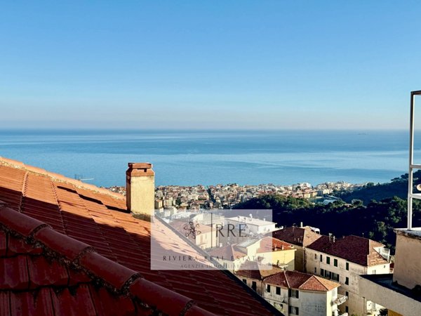 casa semindipendente in vendita ad Alassio in zona Moglio