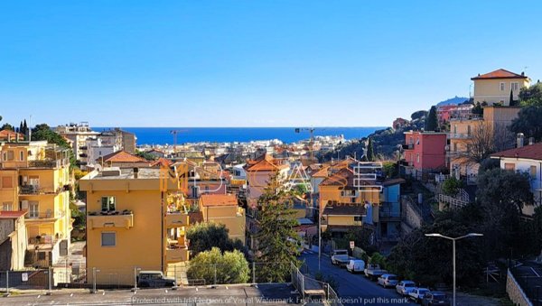 appartamento in vendita ad Alassio