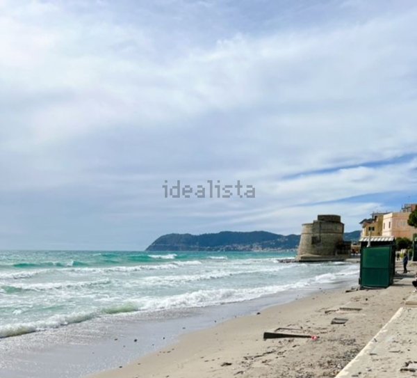 appartamento in vendita ad Alassio