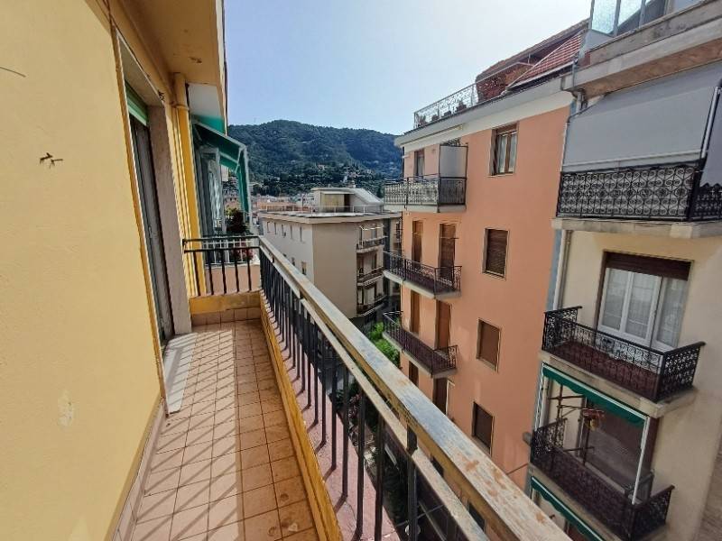 appartamento in vendita ad Alassio