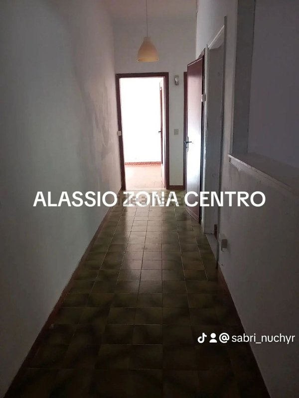 appartamento in vendita ad Alassio