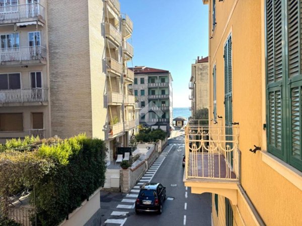 appartamento in vendita ad Alassio